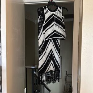 Two piece set: top and skirt!